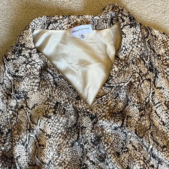 Gibson and latimer snake print dress with belt - Picture 4 of 5